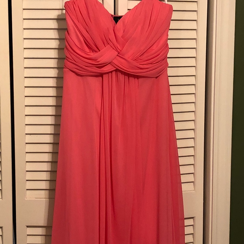 Elegant below the knee dress